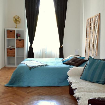 Wellness Apartments Florenc Прага Екстериор снимка