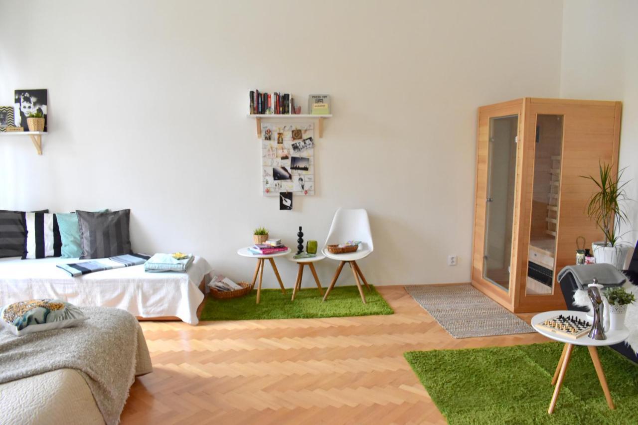 Wellness Apartments Florenc Прага Екстериор снимка