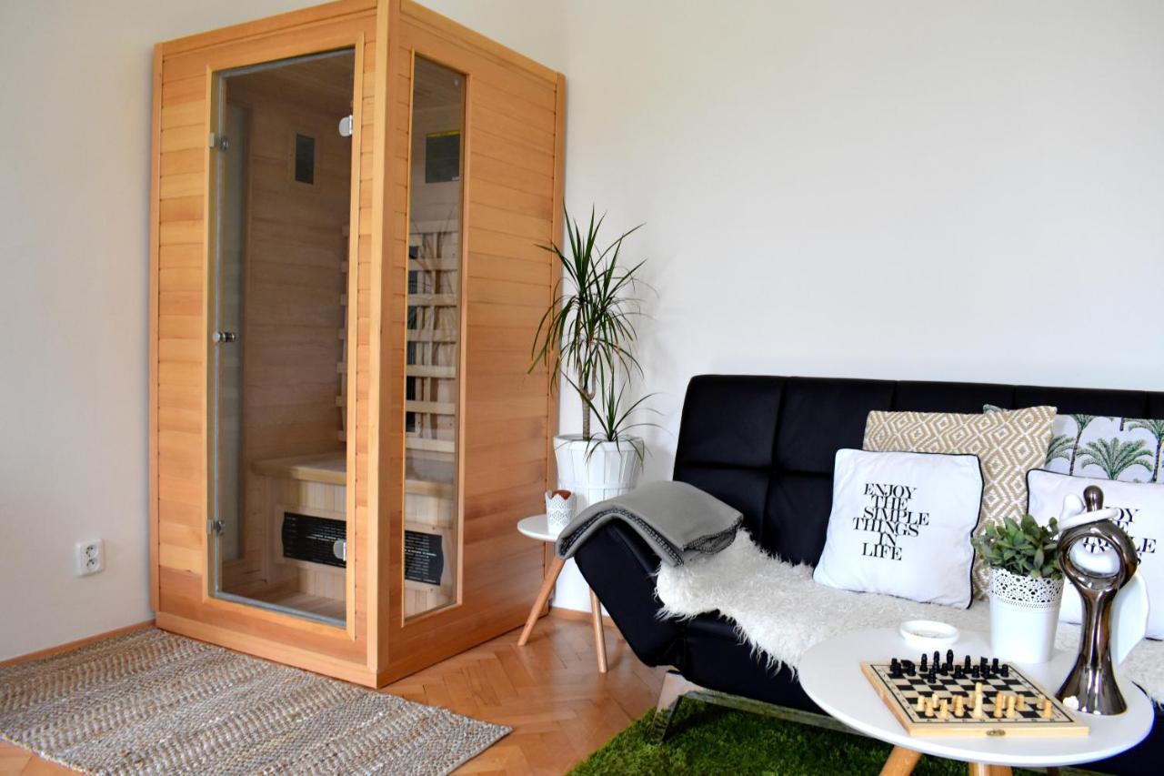 Wellness Apartments Florenc Прага Екстериор снимка