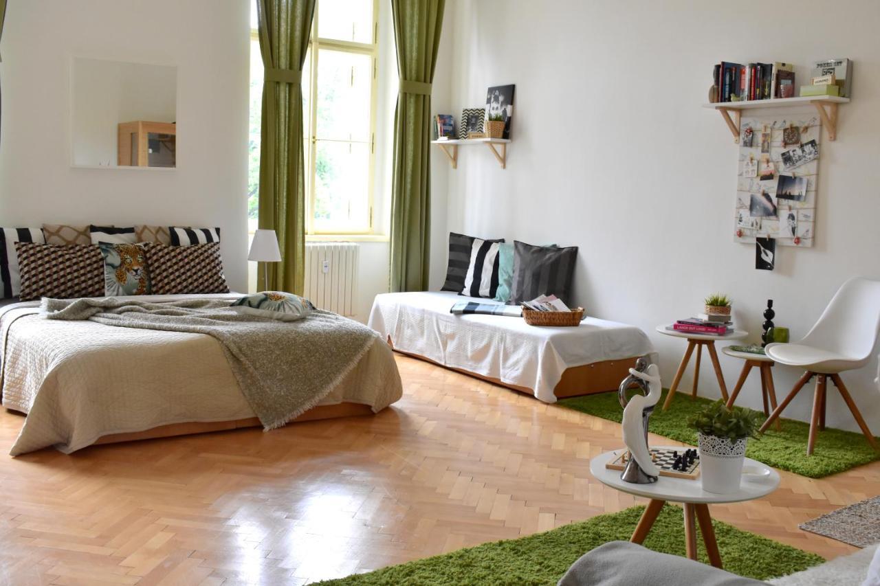 Wellness Apartments Florenc Прага Екстериор снимка