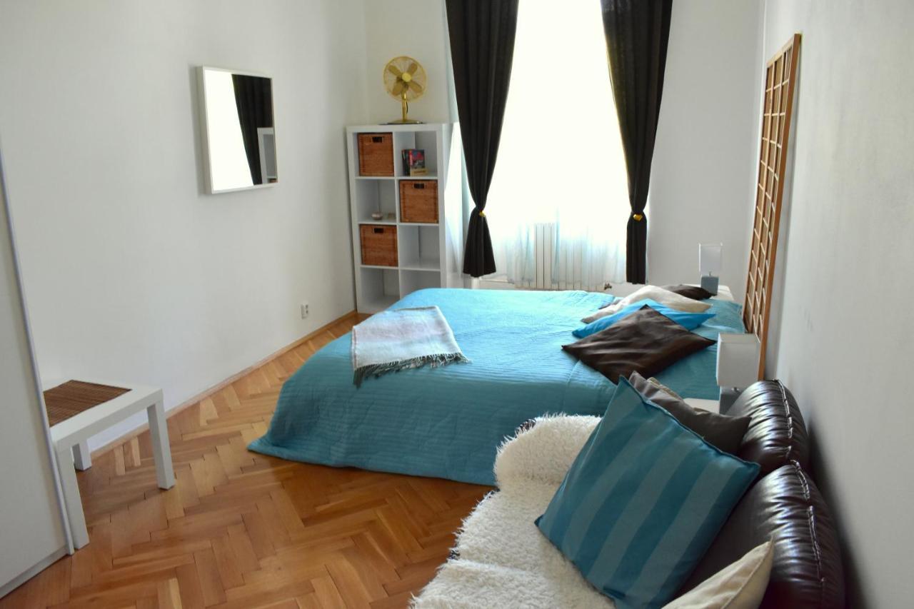 Wellness Apartments Florenc Прага Екстериор снимка