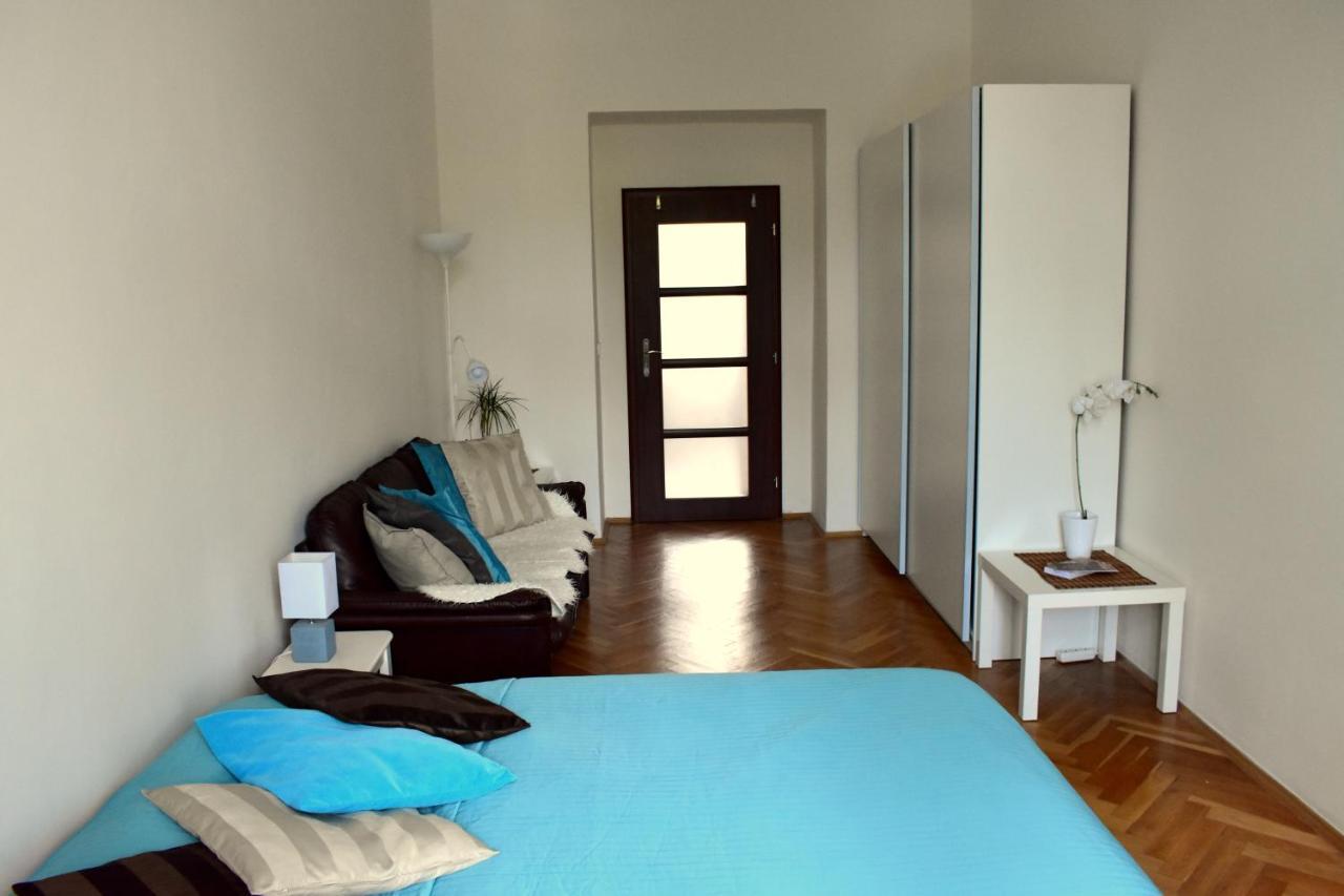 Wellness Apartments Florenc Прага Екстериор снимка