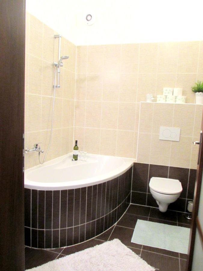 Wellness Apartments Florenc Прага Екстериор снимка